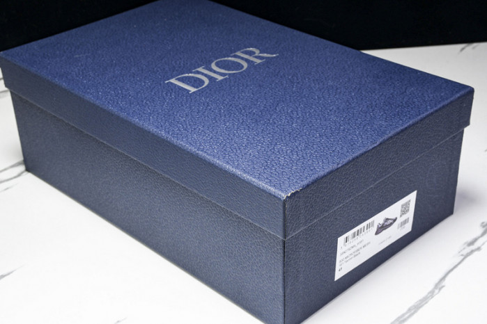 D1OR B30 Sneakers