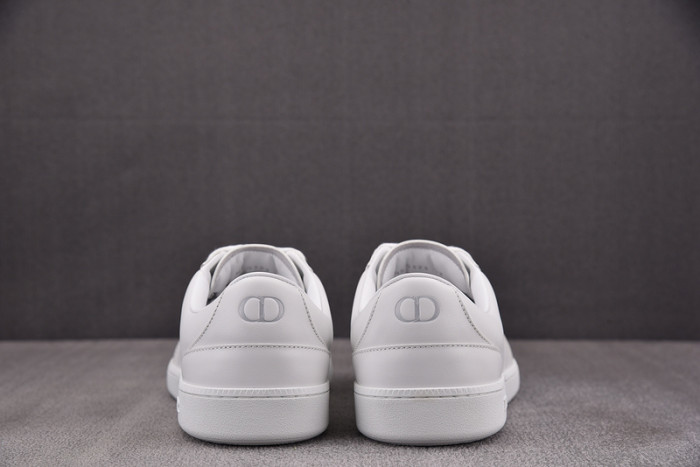 D1OR B01 Sneakers