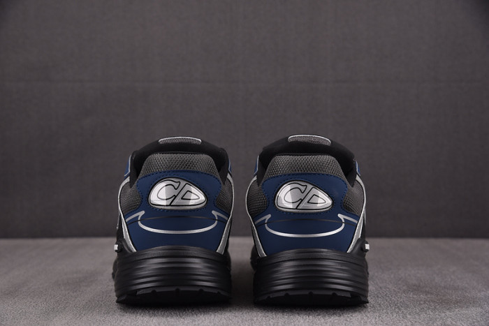 D1or B30 Sneakers