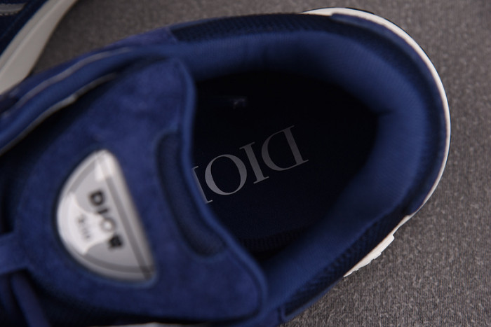 D1or B30 Sneakers