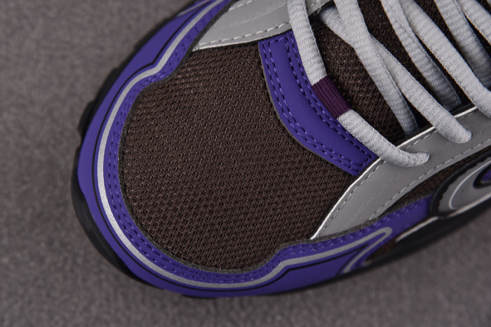 D1or B30 Sneakers