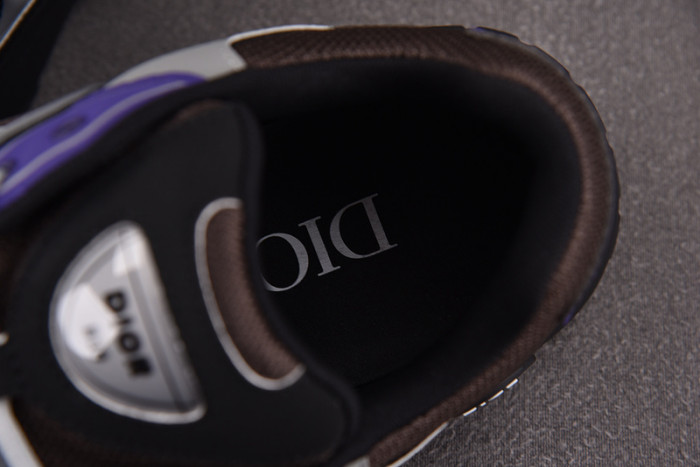 D1or B30 Sneakers
