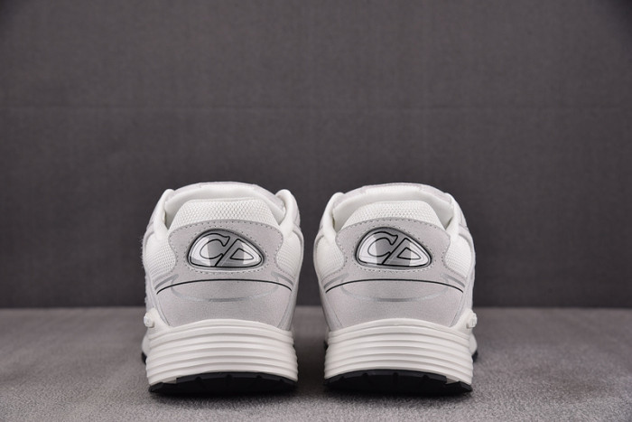 D1or B30 Sneakers