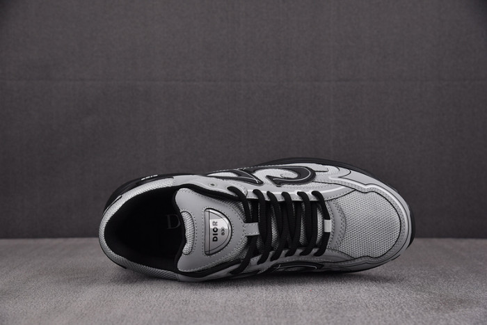 D1or B30 Sneakers