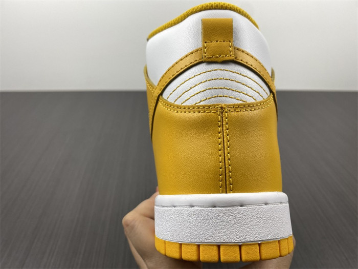 Nike Dunk High Dark Sulfur (W) DD1869-106