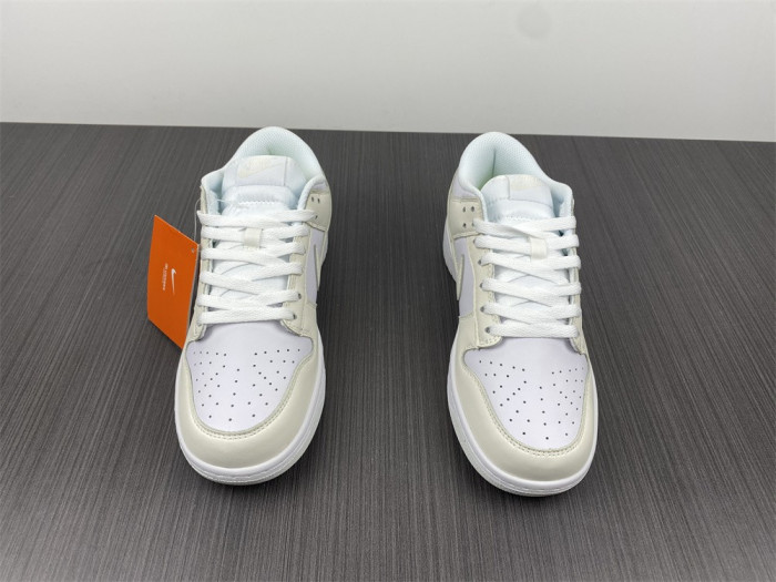 Nike Dunk Low Move To Zero Sail (W)  DD1873-101