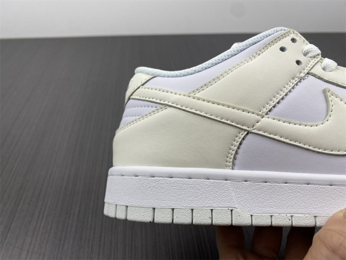 Nike Dunk Low Move To Zero Sail (W)  DD1873-101