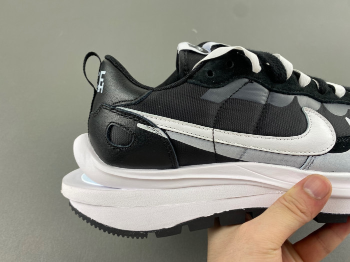 Nike Sacai x VaporWaffle “Tour Yellow ” DD1875-003