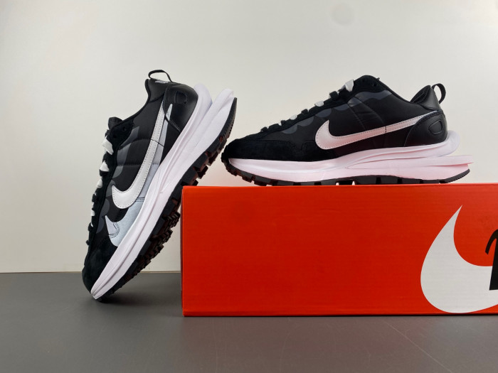 Nike Sacai x VaporWaffle “Tour Yellow ” DD1875-003