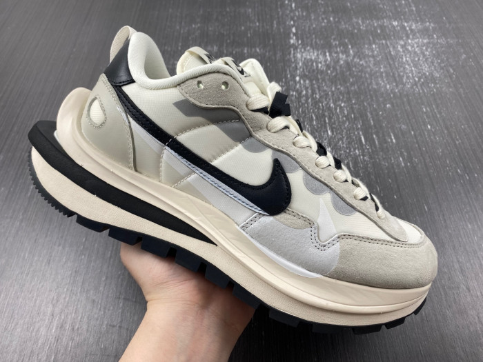 Nike Sacai x VaporWaffle Grey White DD1875-101