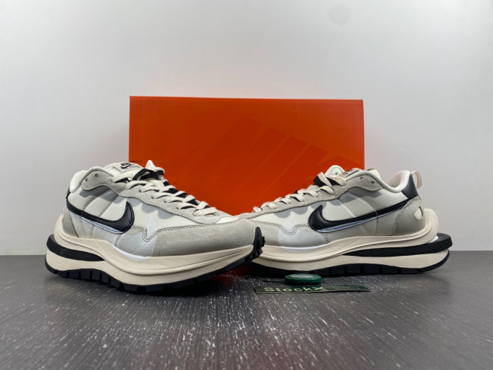 Nike Sacai x VaporWaffle Grey White DD1875-101