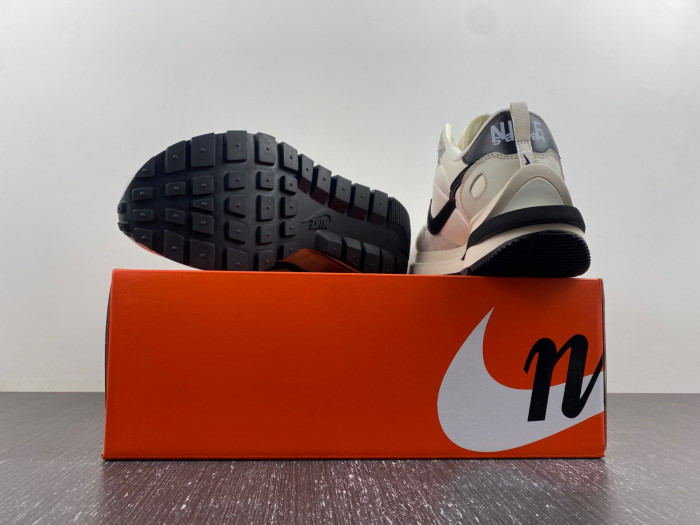 Nike Sacai x VaporWaffle Grey White DD1875-101