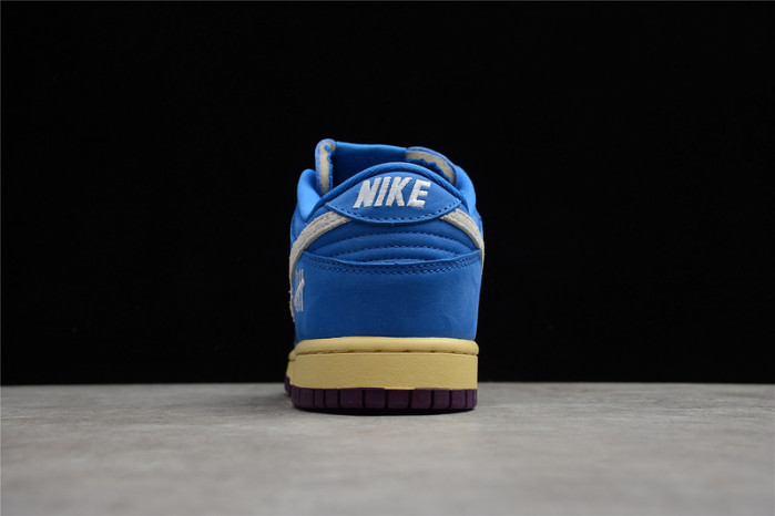 Nike Dunk Low Undefeated 5 On It Dunk vs. AF1 DH6508-400