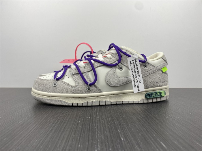 OF X Nike Dunk Low Lot 15 of 50 DJ0950-101
