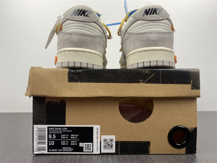 OF X Nike Dunk Low Lot 34 of 50 DJ0950-102