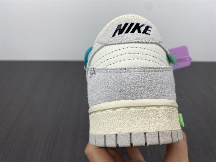 OF X Nike Dunk Low Lot 36 of 50 DJ0950-107