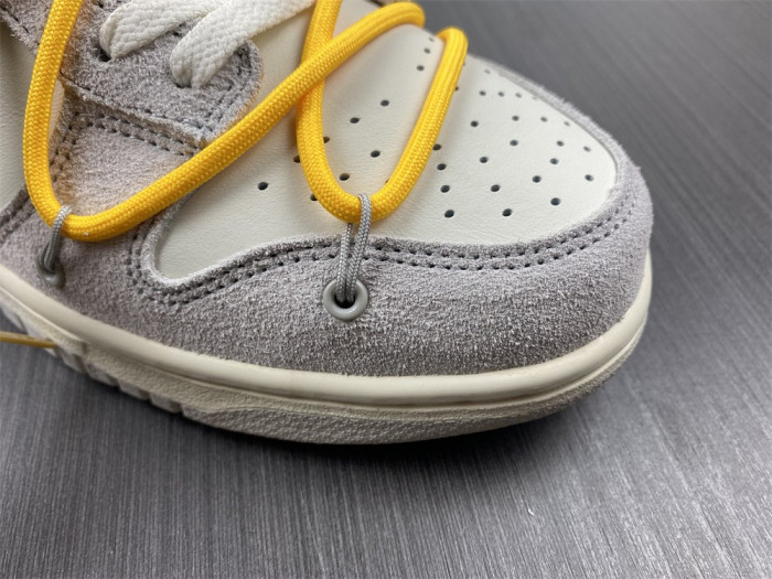 OF X Nike Dunk Low Lot 39 of 50 DJ0950-109