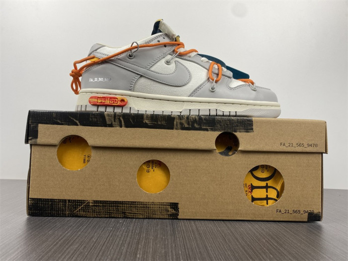 OF X Nike Dunk Low Lot 44 of 50 DM1602-104