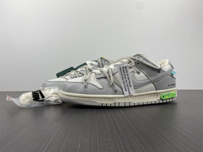 OF X Nike Dunk Low Lot 42 of 50 DM1602-117