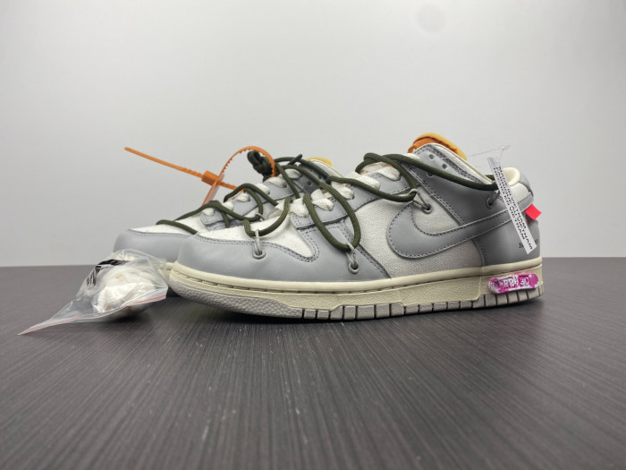 OF X Nike Dunk Low Lot 22 of 50 DM1602-124