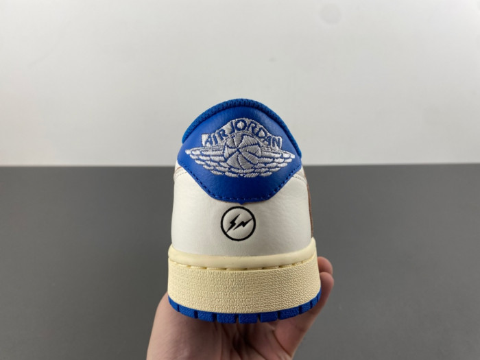 Travis Scott x Fragment x Air Jordan 1 Low OG DM7866-104