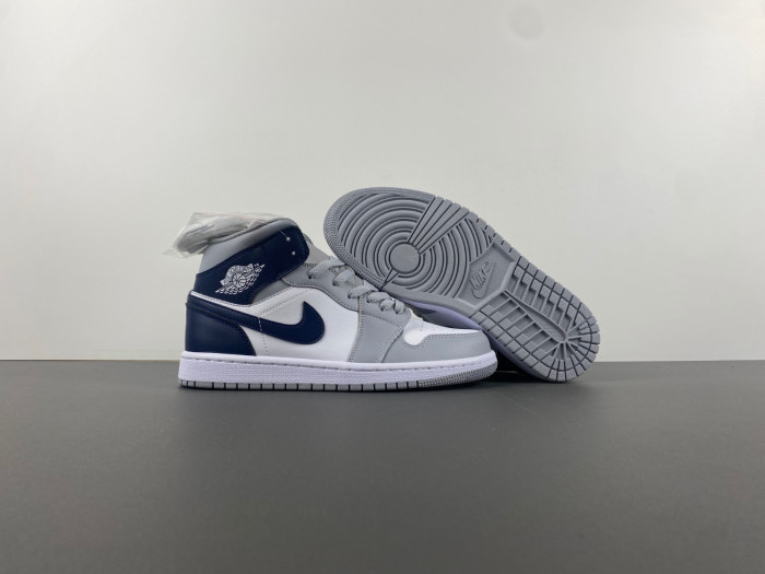 Air Jordan 1 Mid Wolf Grey Midnight Navy DQ8426-104
