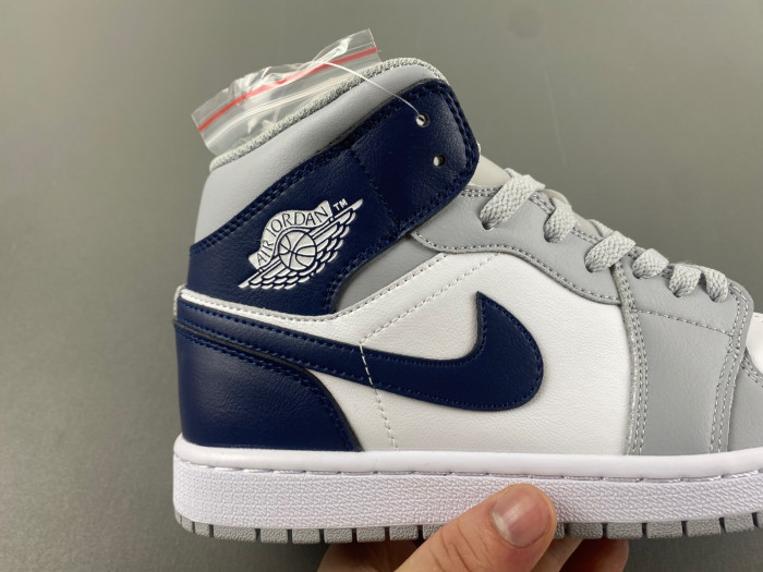 Air Jordan 1 Mid Wolf Grey Midnight Navy DQ8426-104