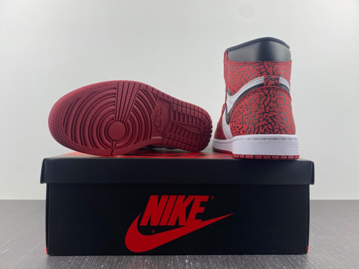 Air Jordan 1 High OG “red Cement” DZ5485-061