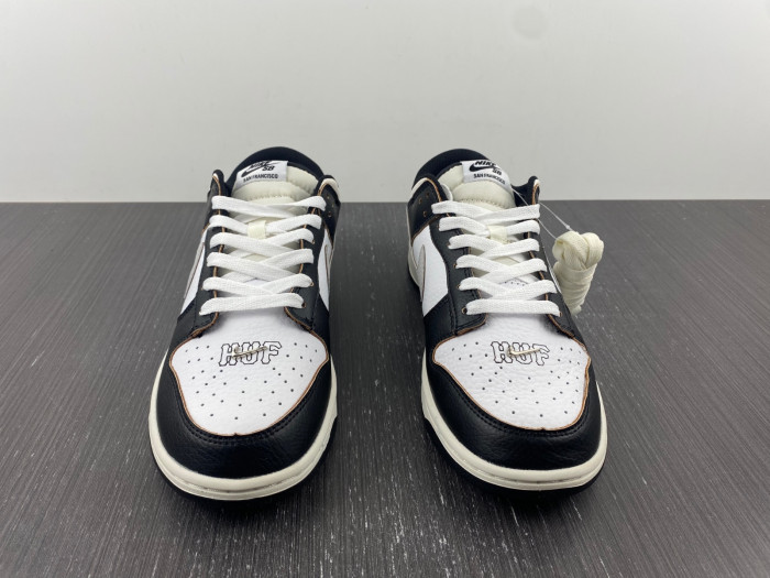 HUF x Nike SB Dunk Low “San Francisco” FD8775-001