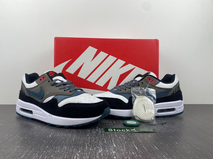Nike Air Max 1 "Escape"  Air Max 1 FJ0698-100