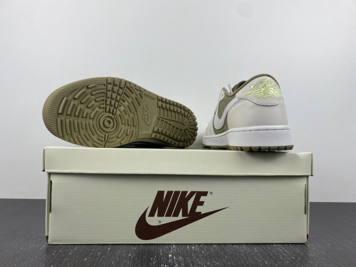 Travis Scott x Air Jordan 1 Low Golf FZ3124-200