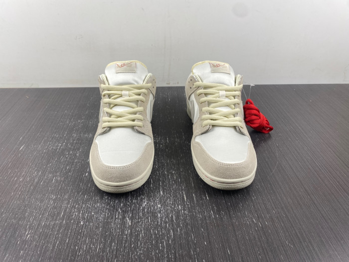 Nike SB Dunk Low Valentine