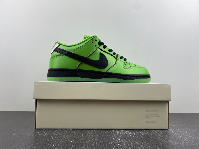 The Powerpuff Girls x Nike SB Dunk Low FZ8319-300.