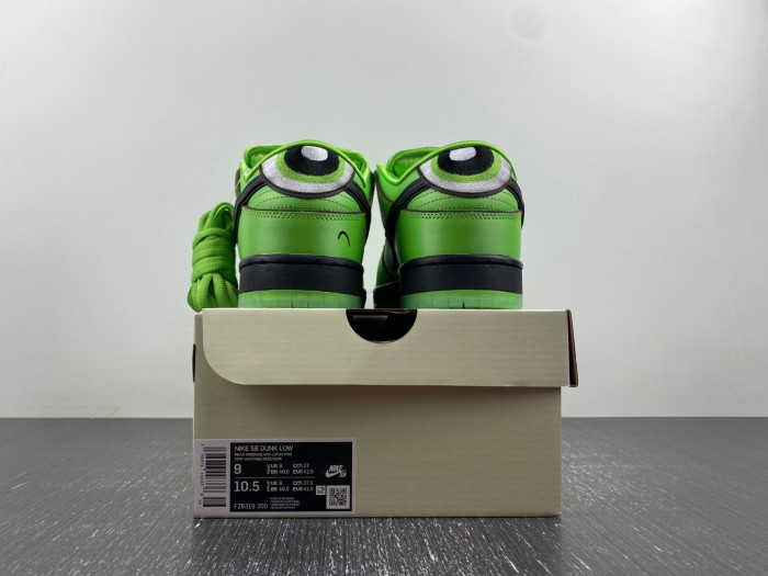 The Powerpuff Girls x Nike SB Dunk Low FZ8319-300.