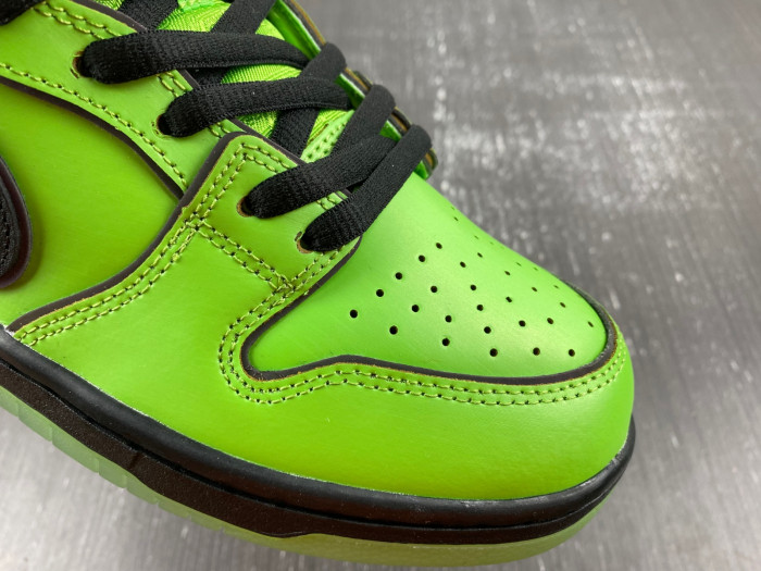 The Powerpuff Girls x Nike SB Dunk Low FZ8319-300.