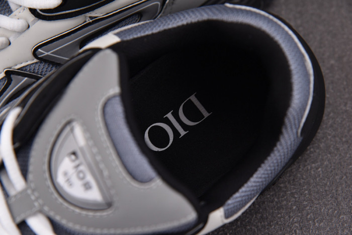 D1OR B30 Sneakers