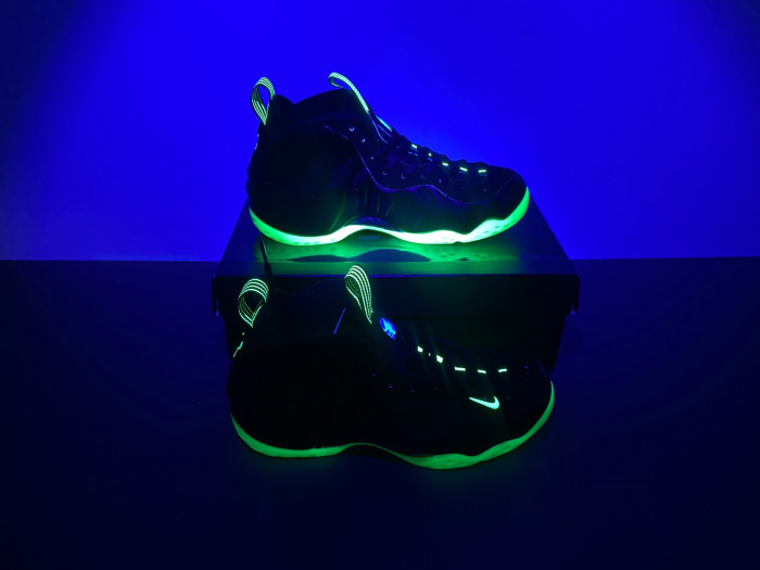 Nike Air Foamposite One HF2902-001