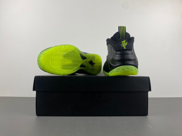 Nike Air Foamposite One HF2902-001