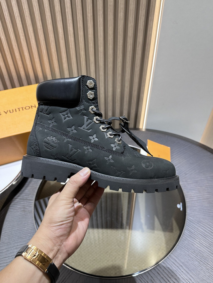 L1VV Boots