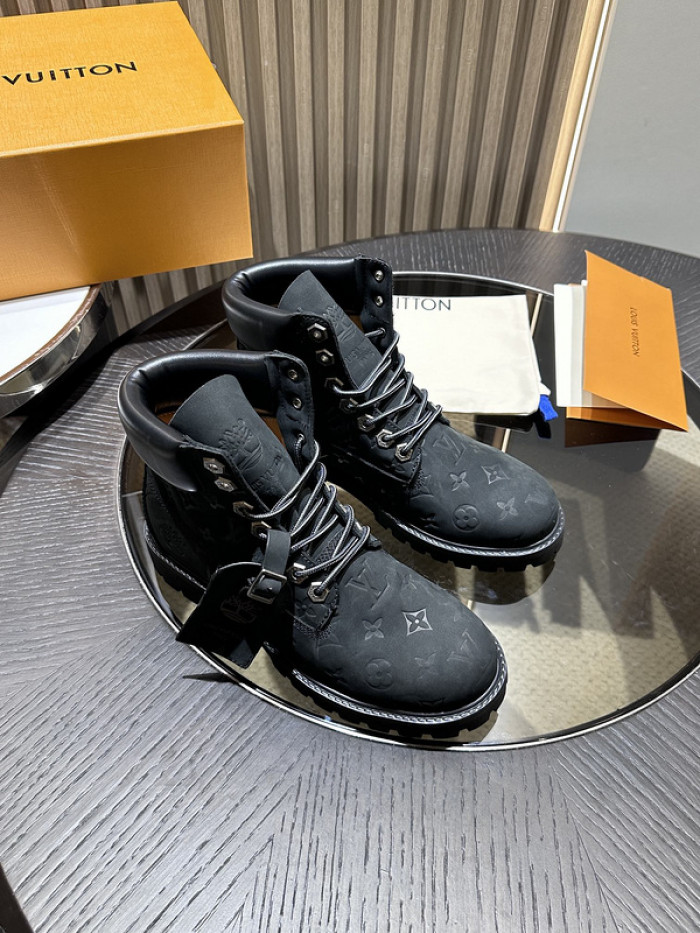 L1VV Boots