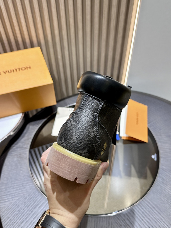 L1VV Boots