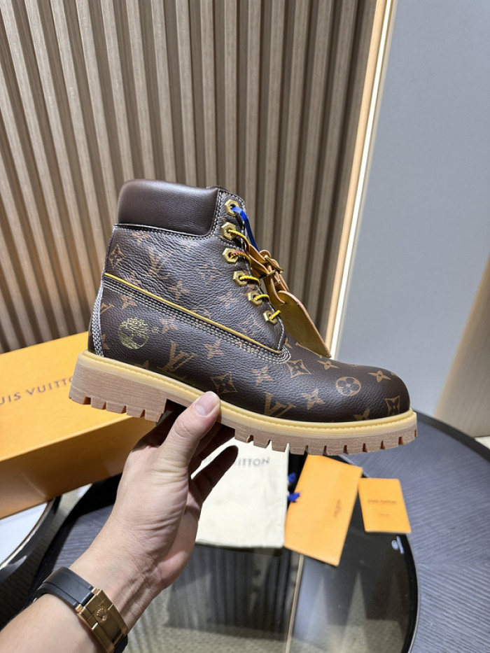 L1VV Boots