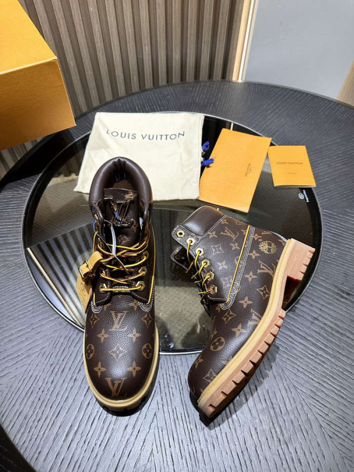 L1VV Boots