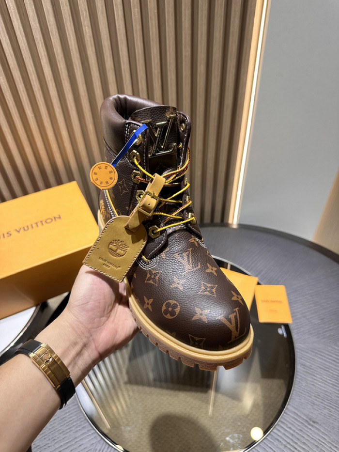 L1VV Boots