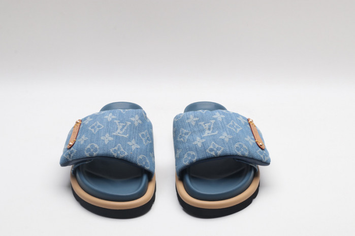 L1VV SANDALS