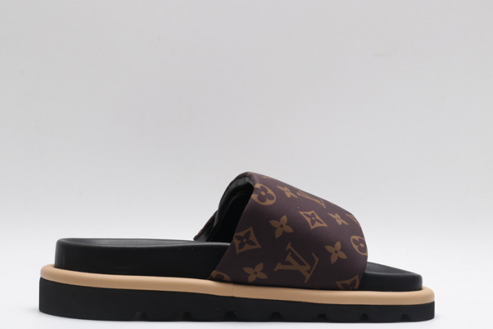 L1VV SANDALS