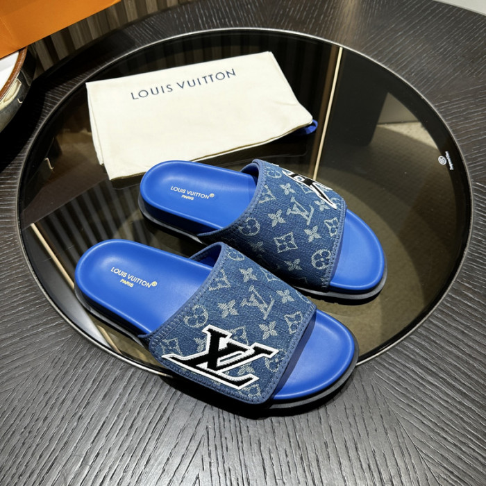 L1VV SANDALS