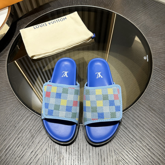 L1VV SANDALS