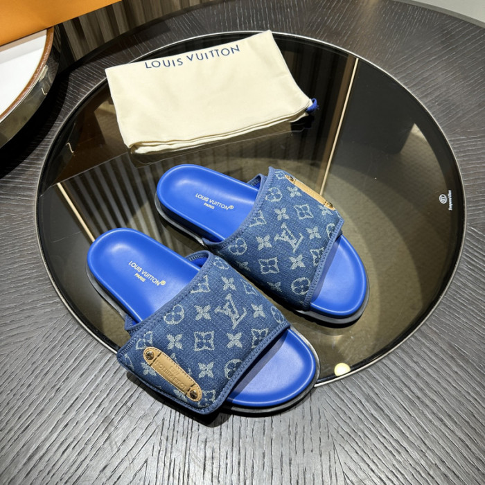 L1VV SANDALS