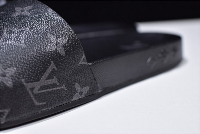 L1VV SANDALS